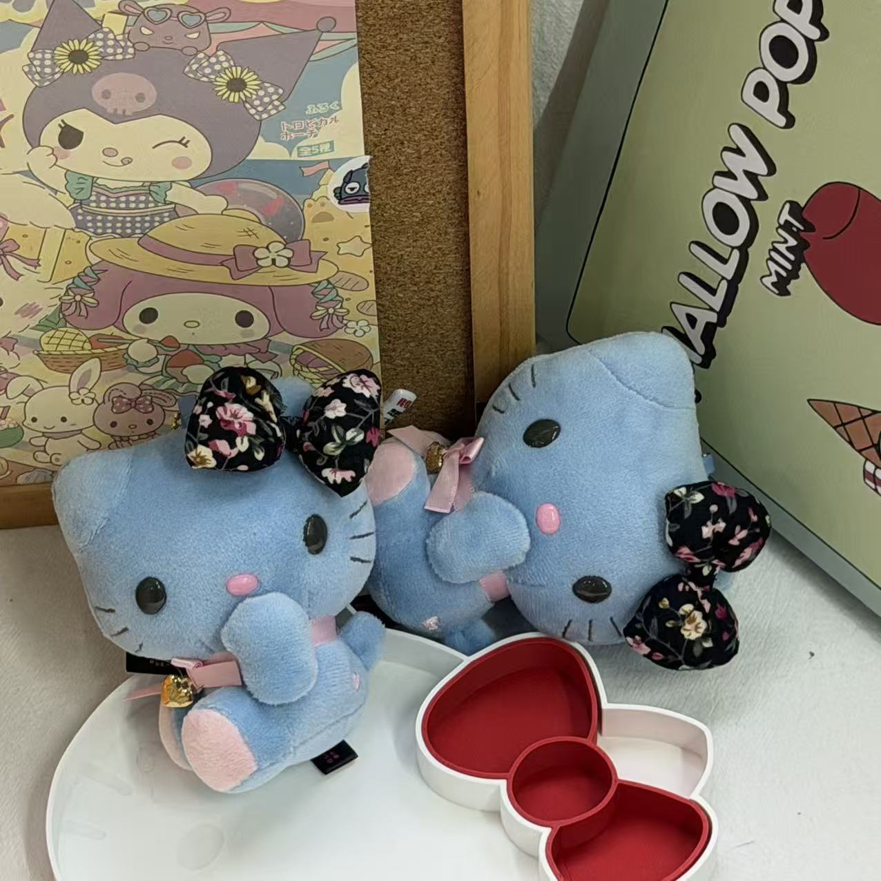ブルーハローキティ花柄リボン結びサイドシッティングポーズぬい - Good Floral & Wedding Decor Supply Photos のレビューと価格